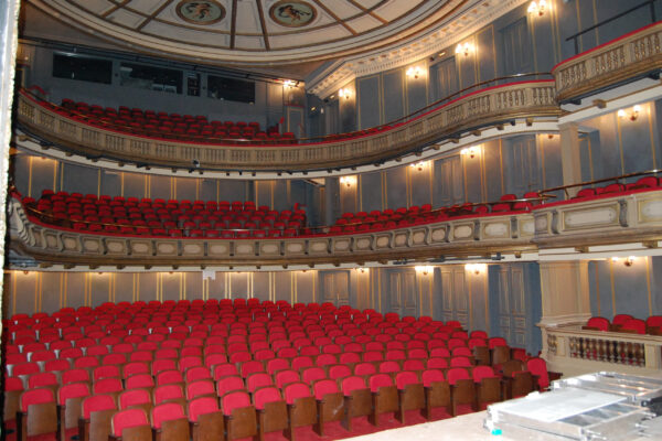 b_21007_or__theatro3 b_21007_or__theatro3